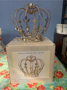 Cracker Barrel Exclusive Jeweled Crown Christmas Tree Topper Bling